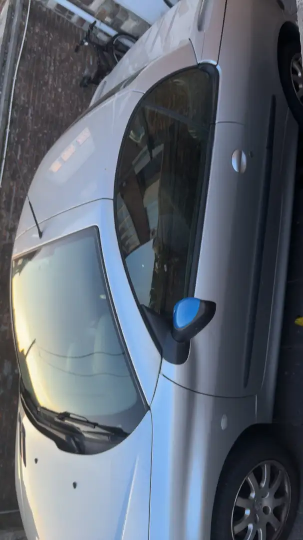 Peugeot 206 1.6i 16v - 2