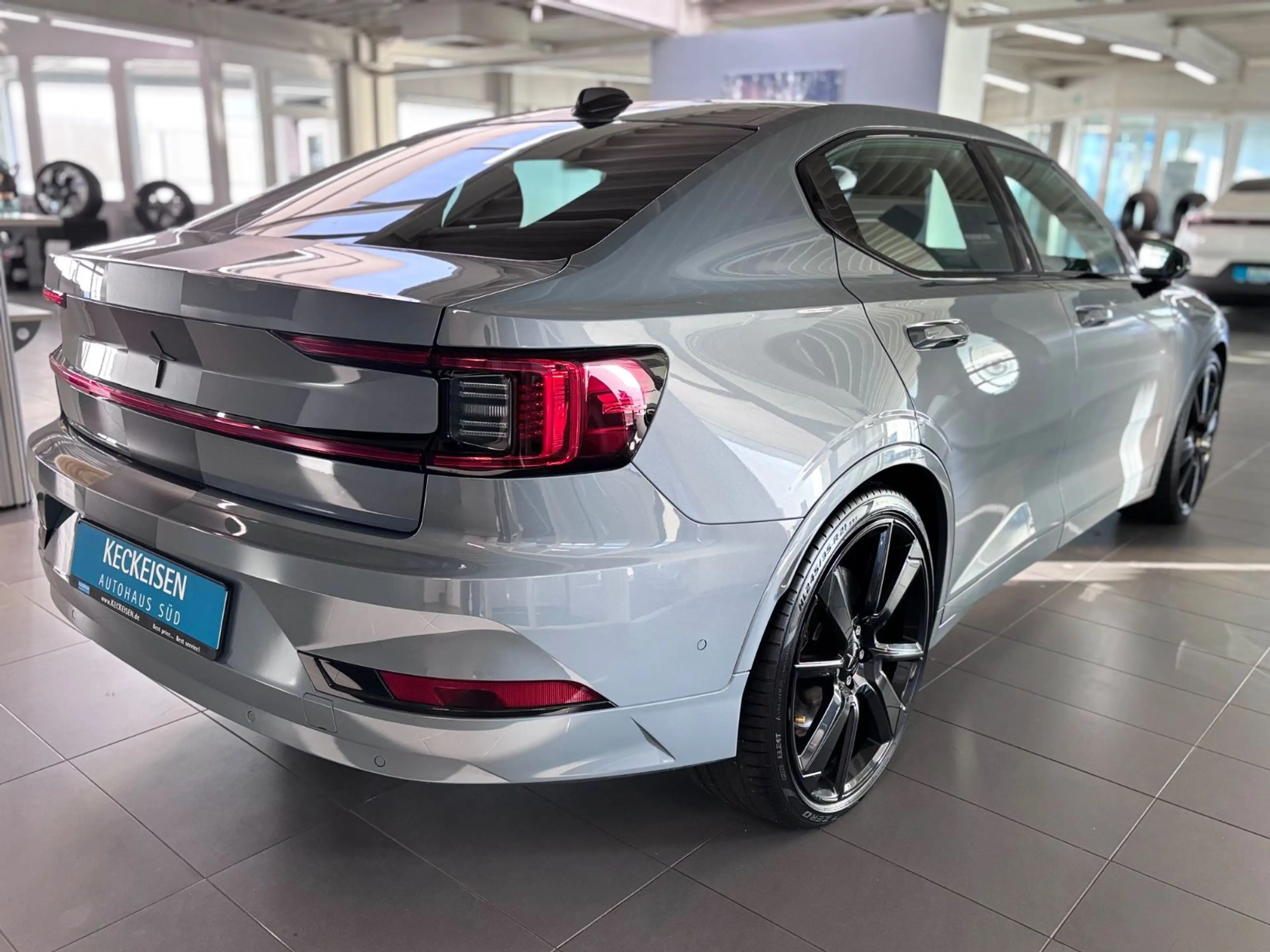 Polestar 2 Long Range Dual BST Edition 270 — photo 5