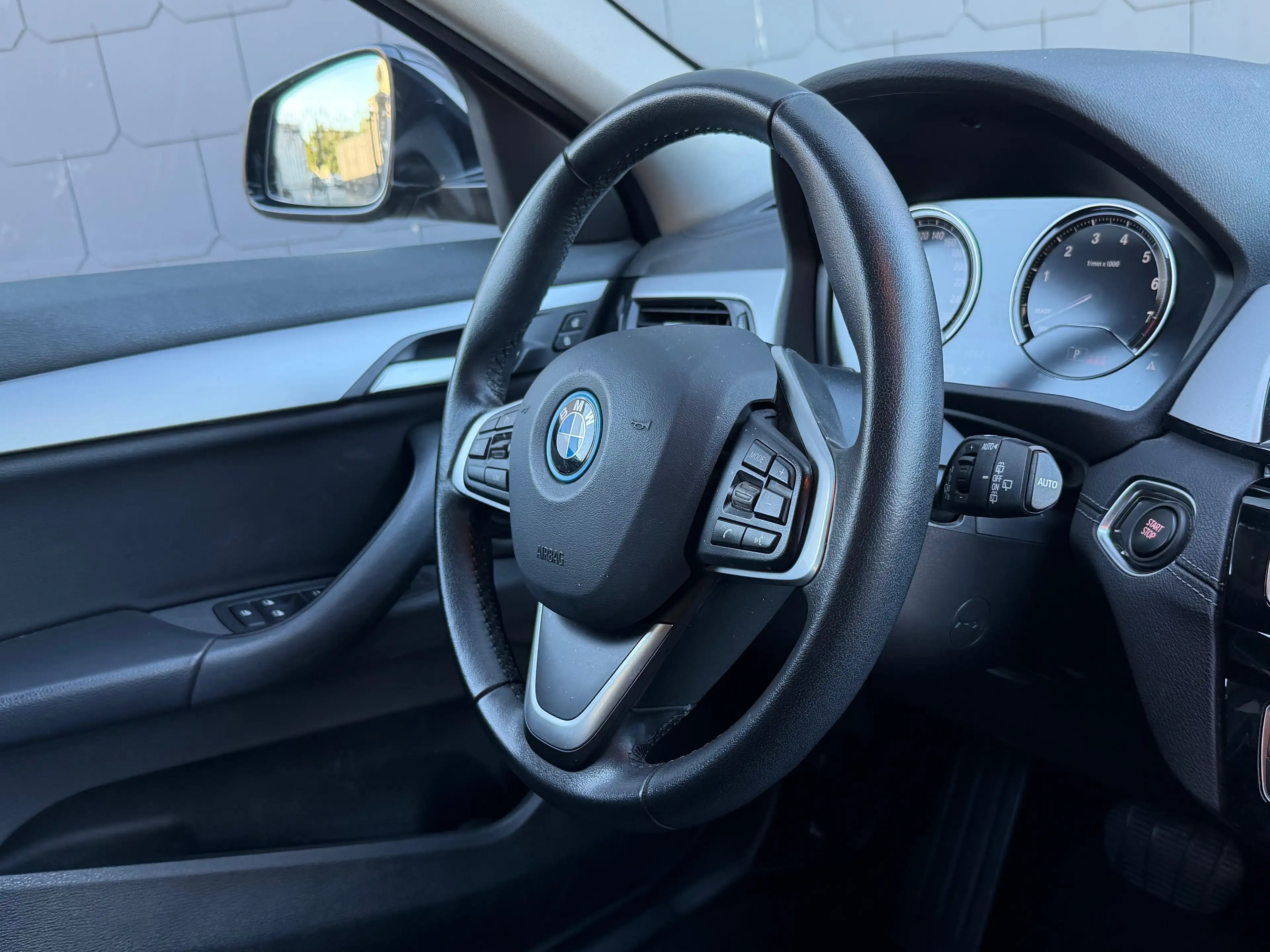 BMW X2 PHEV 1.5iA xDrive25e Leder 1HAND — photo 5