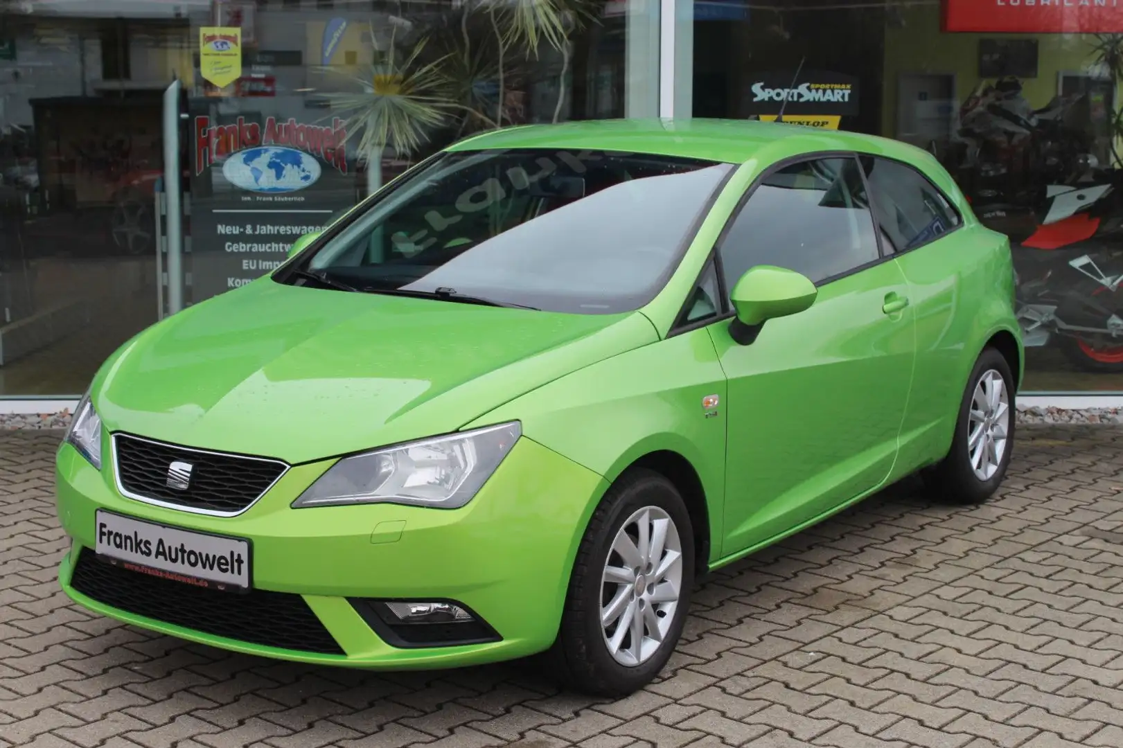 SEAT Ibiza 1,2l SC + Style Viva + Automatik Зелёный - 2