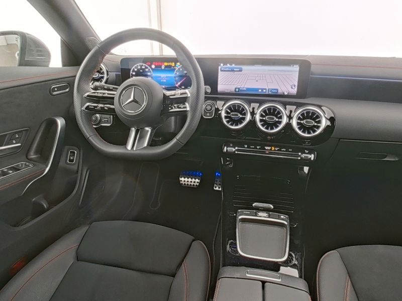 Mercedes-Benz CLA 180 AMG Line Adv Plus Winter Kamera LED — photo 5