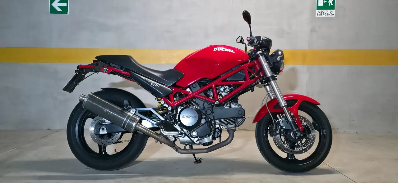 Ducati Monster 695