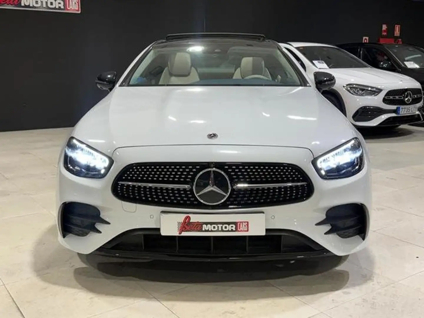 Mercedes-Benz E 450 Coupé 4Matic 9G-Tronic Blanco - 2