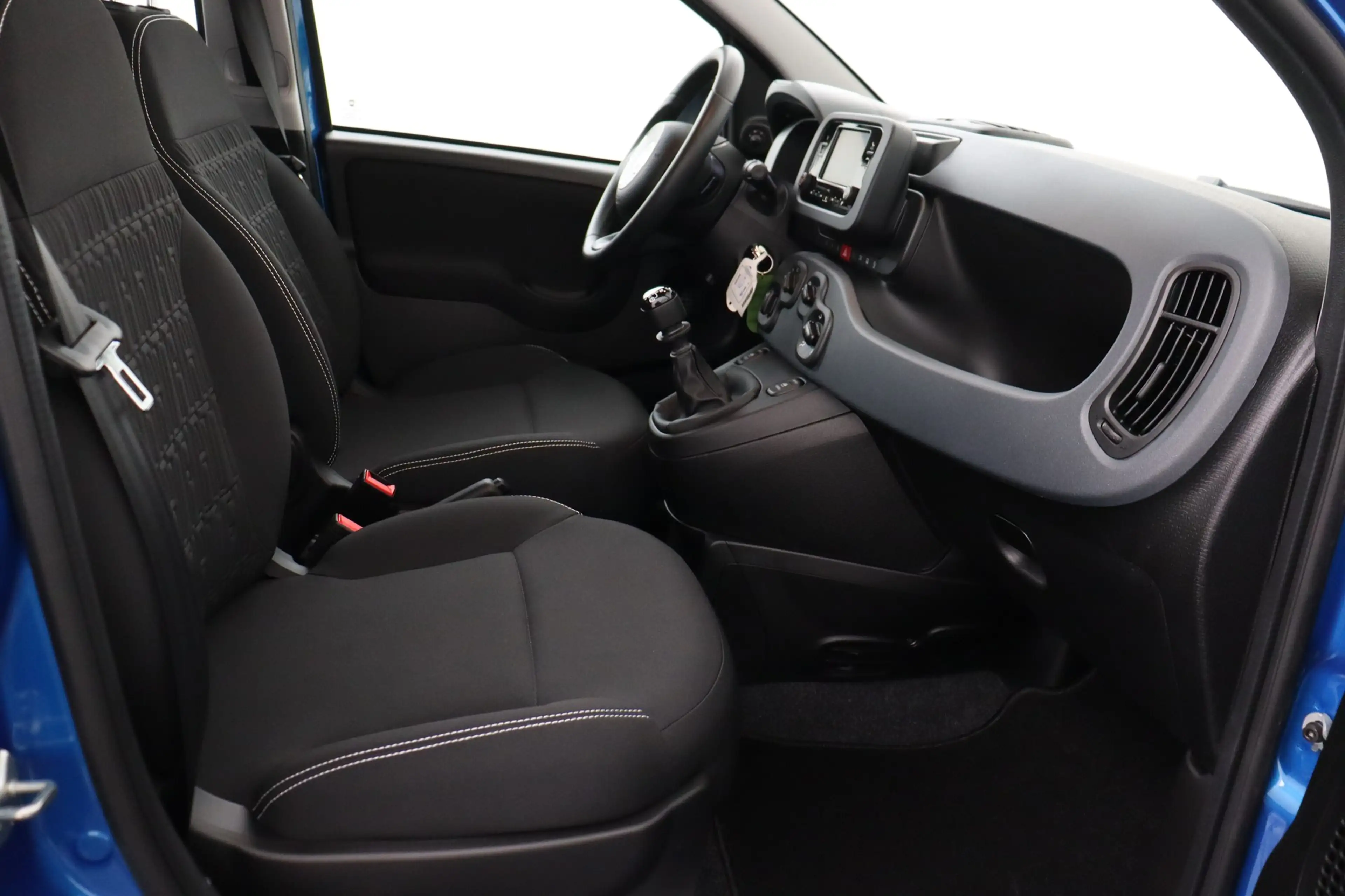 Fiat Panda 1.0i HYBRID CITY PACK + PDC + CRUISE + AIRCO — photo 11