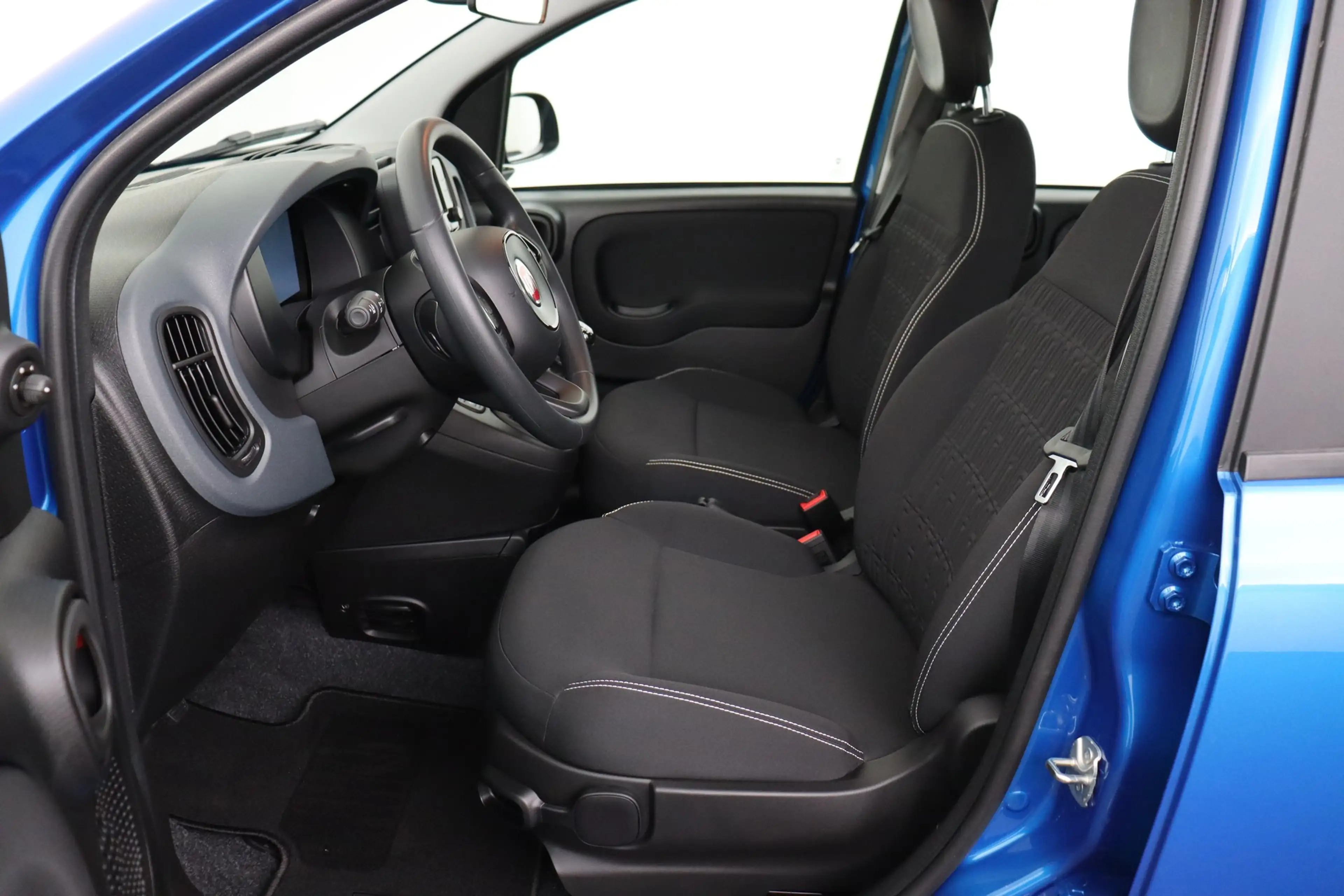 Fiat Panda 1.0i HYBRID CITY PACK + PDC + CRUISE + AIRCO — photo 10