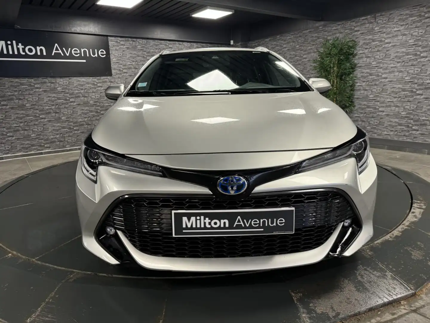 Toyota Corolla Corolla Touring Sports Hybride 122h - BV CVT Desig Gris - 2