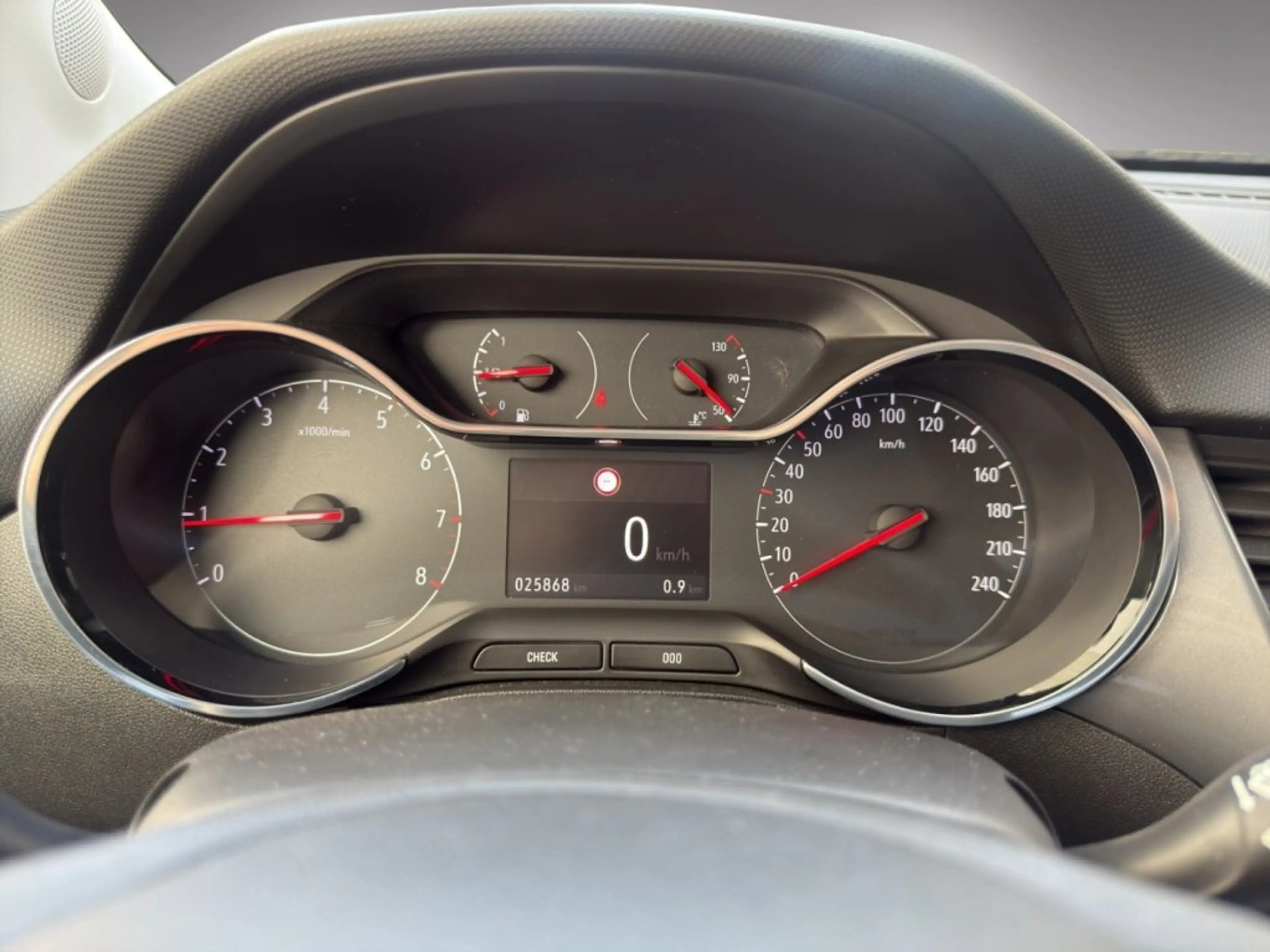 Opel Crossland 1.2 Turbo Eleg. — photo 14