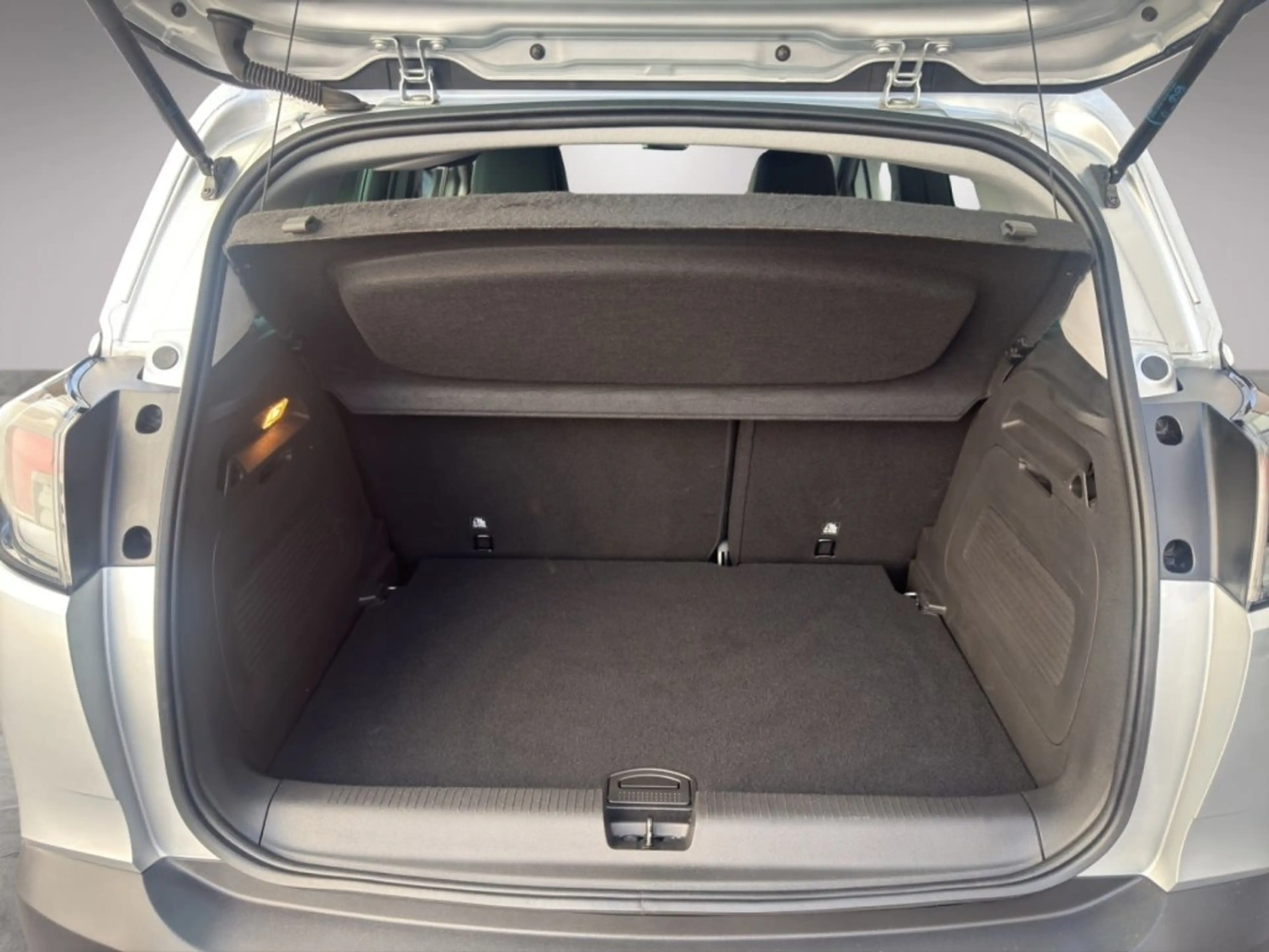 Opel Crossland 1.2 Turbo Eleg. — photo 20