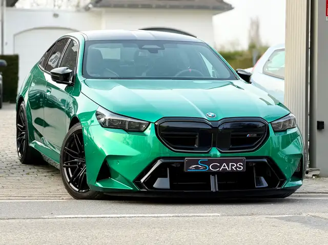 BMW M5 4.4i Hybride ** 11.000 km ** Btw wagen ** 727 pk *