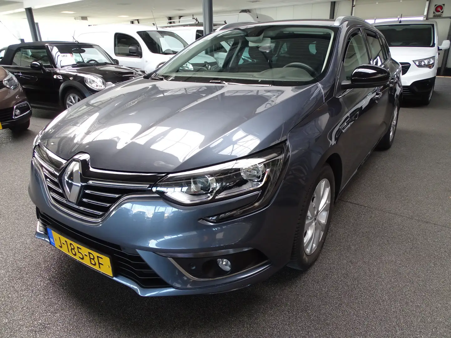 Renault Megane Estate 1.3 TCe Limited 141PK, 1700Kg trekgew. Gris - 1