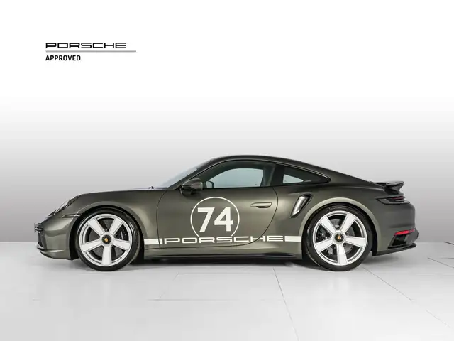 Porsche 911 view 2