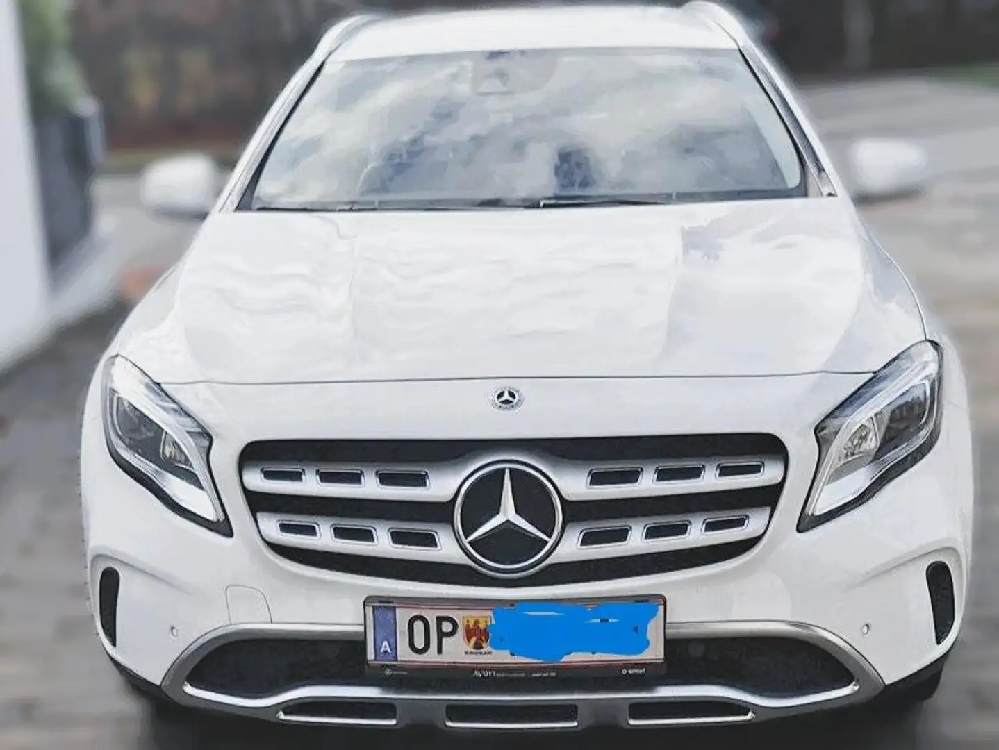 Mercedes-Benz GLA 180 GLA 180 Aut. Weiß - 1