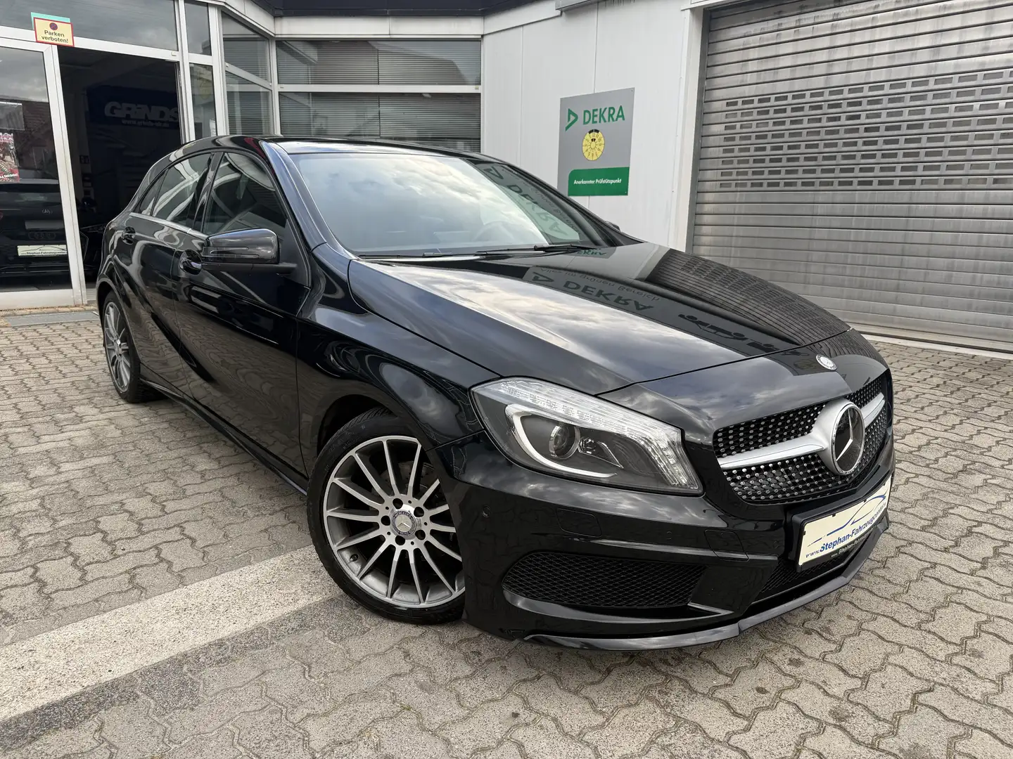 Mercedes-Benz A 180 Automatik ===AMG-Style Paket===18Zoll ALUS/Sport/ Schwarz - 1