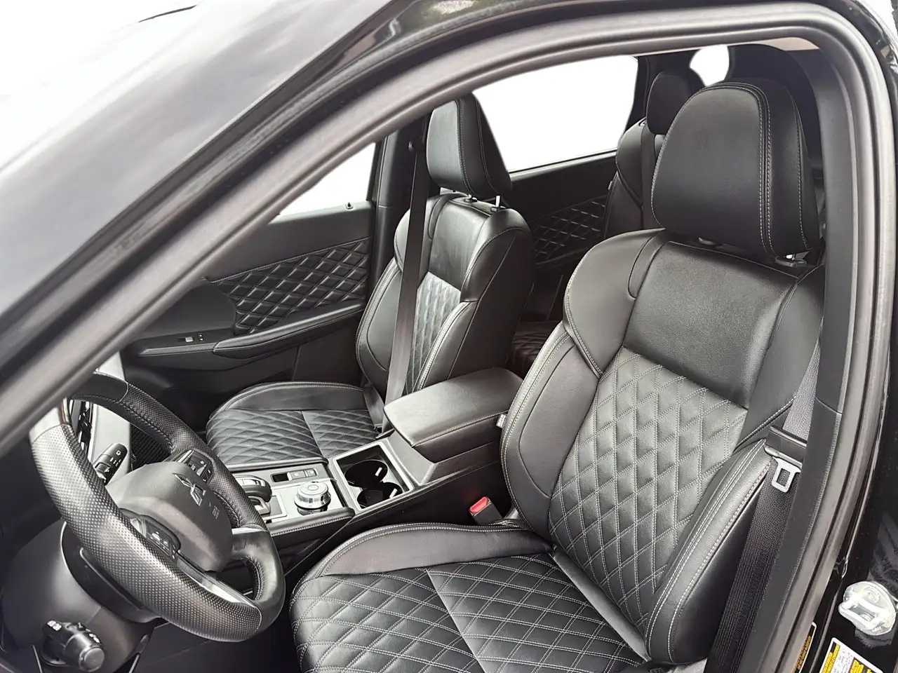 Mitsubishi Outlander fotografie Mitsubishi Outlander