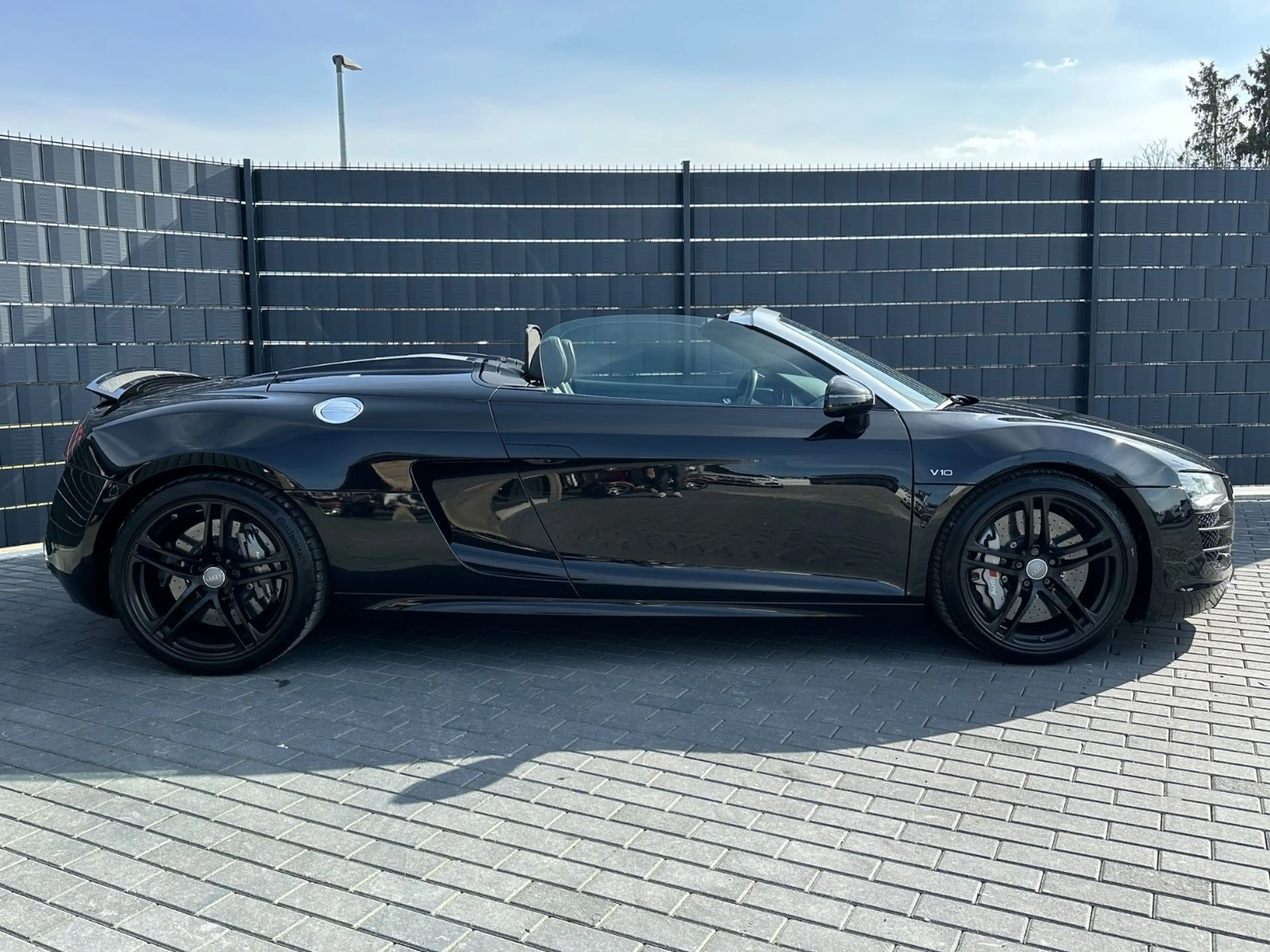 Audi R8 Spyder 5.2 FSI quattro*KERAMIK*B&O*LED* — photo 6