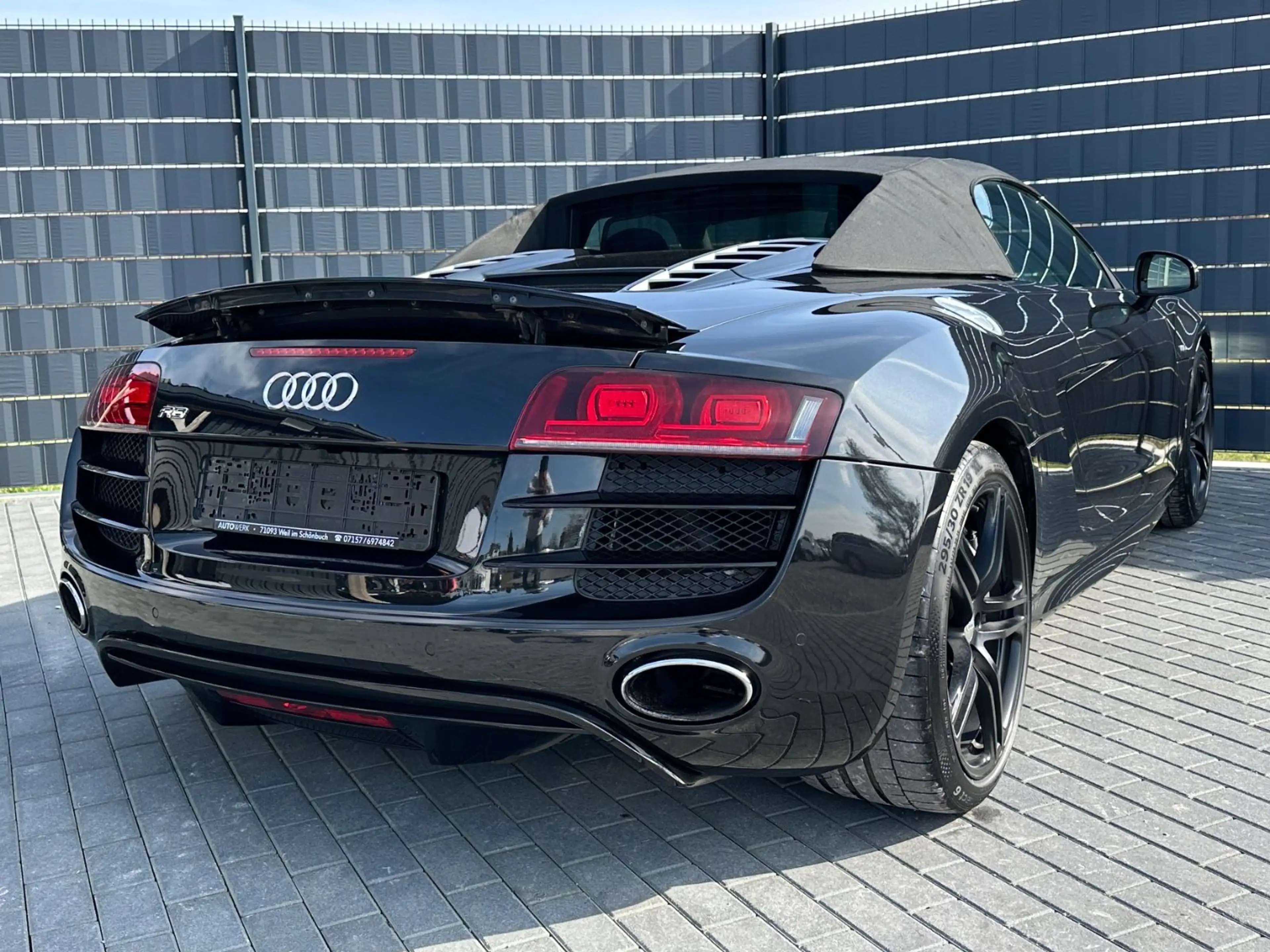 Audi R8 Spyder 5.2 FSI quattro*KERAMIK*B&O*LED* — photo 9
