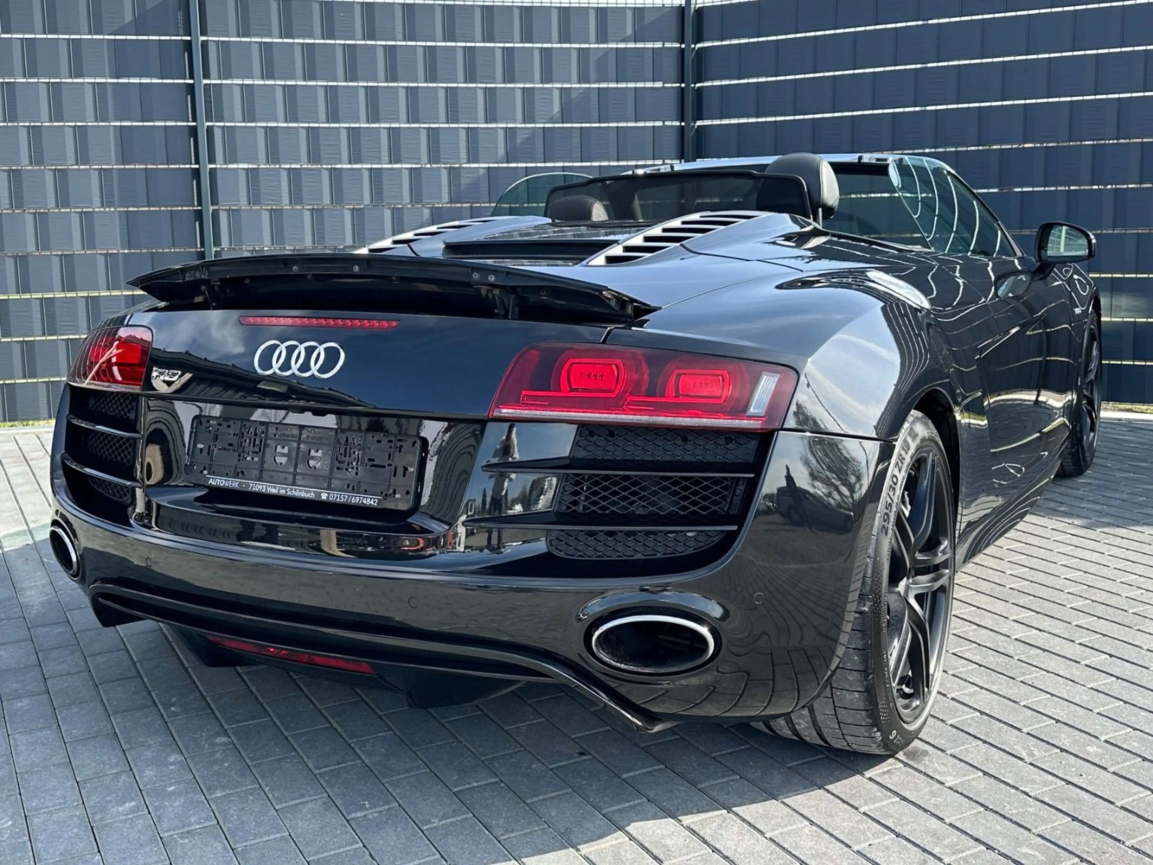 Audi R8 Spyder 5.2 FSI quattro*KERAMIK*B&O*LED* — photo 8
