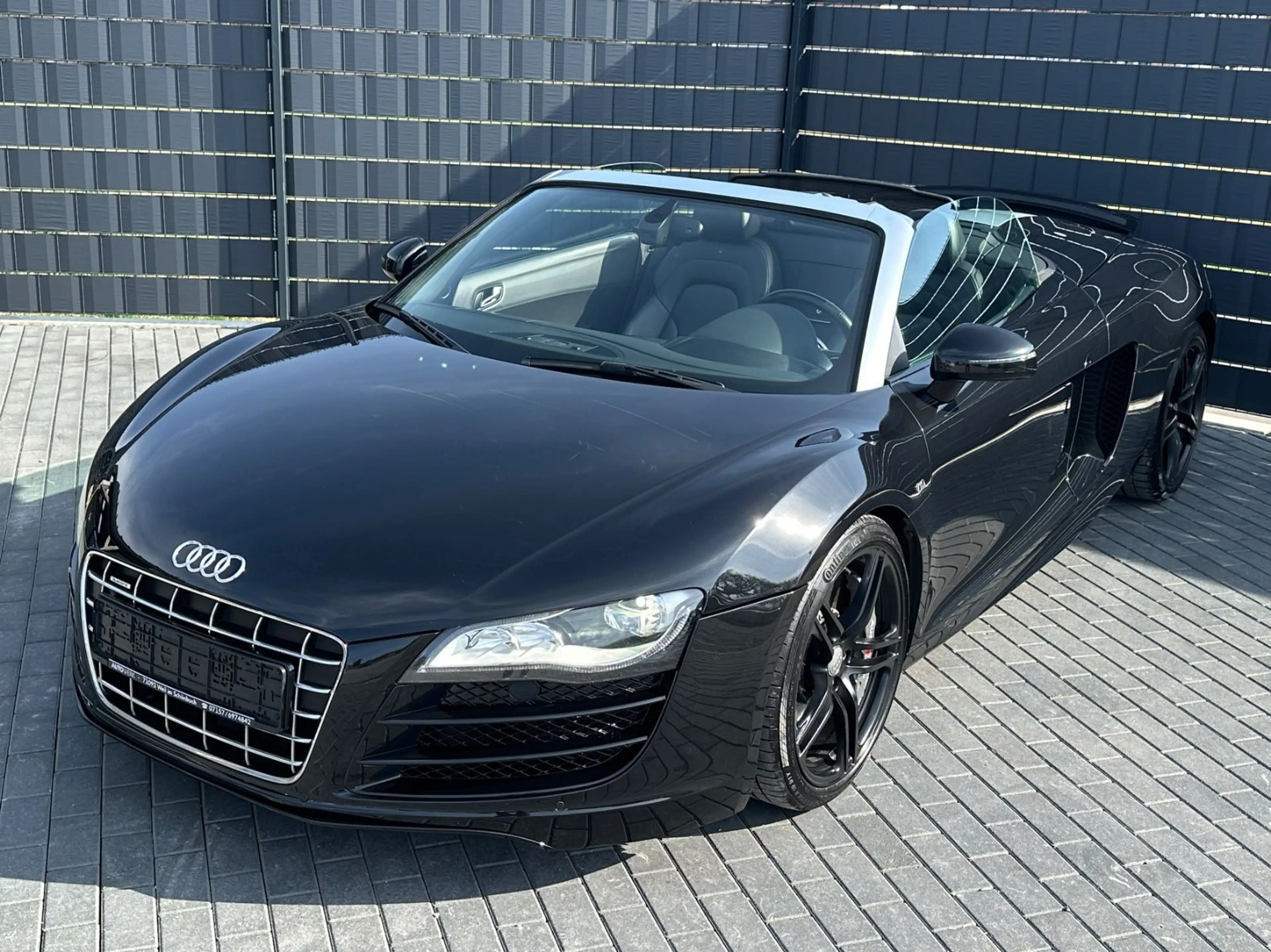 Audi R8 Spyder 5.2 FSI quattro*KERAMIK*B&O*LED* — photo 2