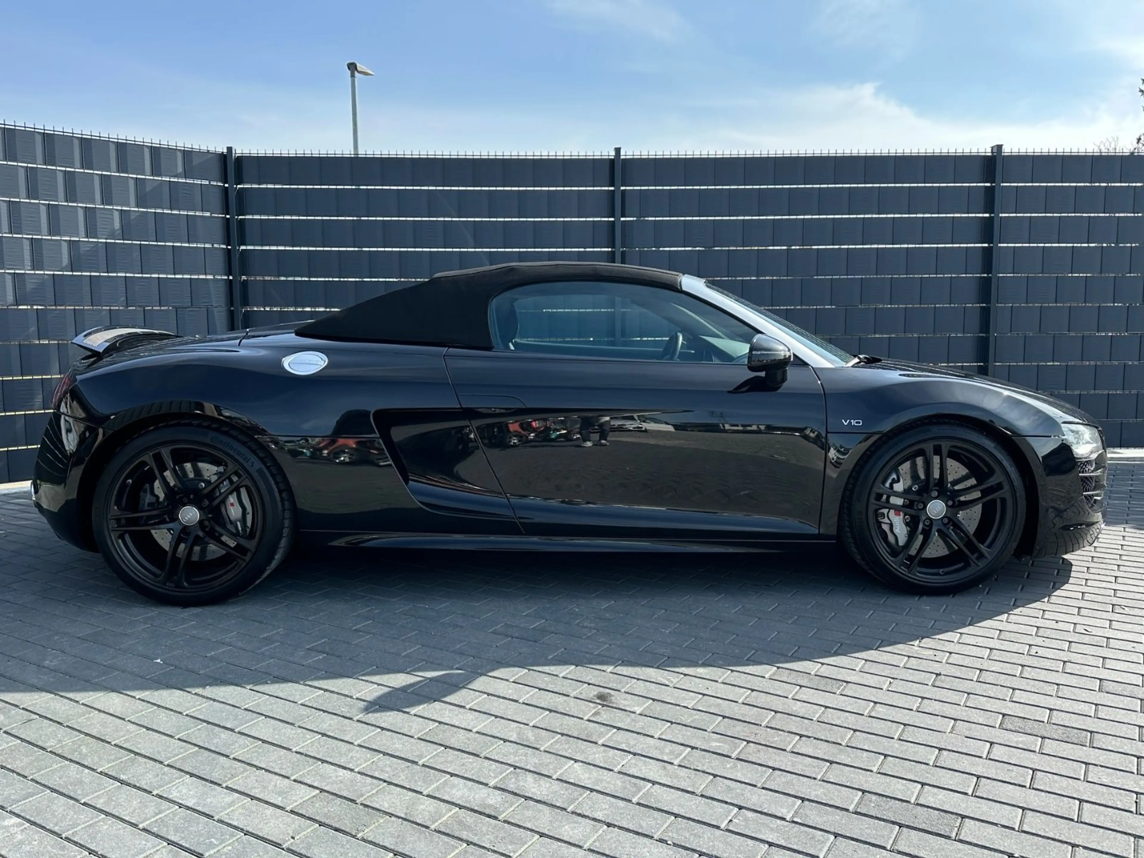 Audi R8 Spyder 5.2 FSI quattro*KERAMIK*B&O*LED* — photo 7