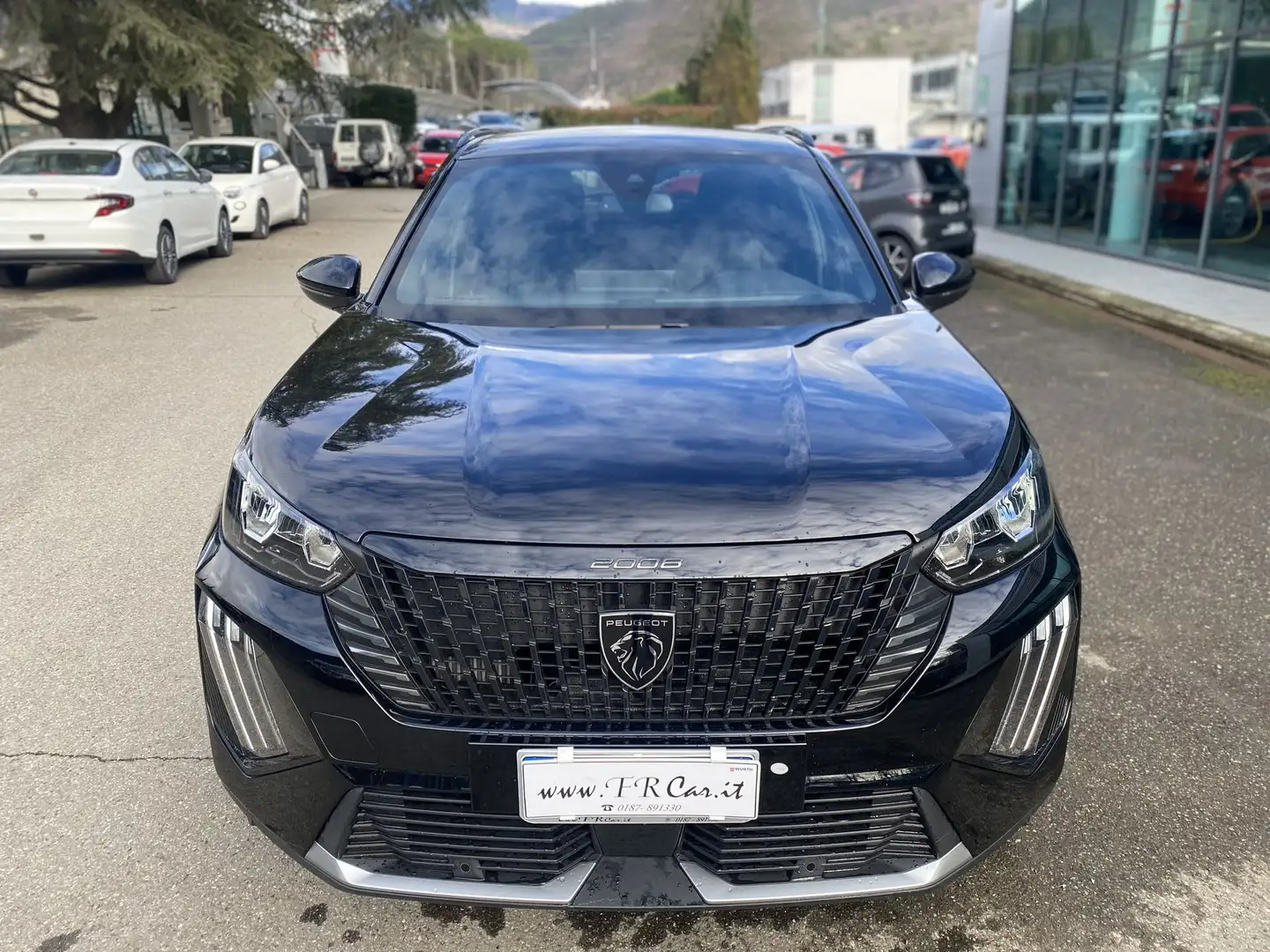 Peugeot 2008 PureTech 100 S&S Allure Schwarz - 2