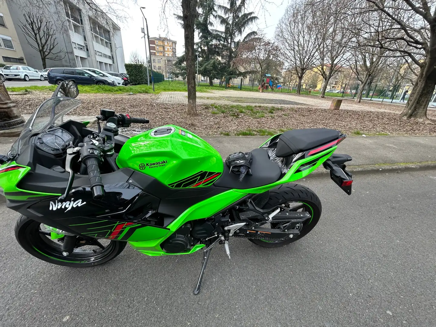 Kawasaki Ninja 400 krt Verde - 1