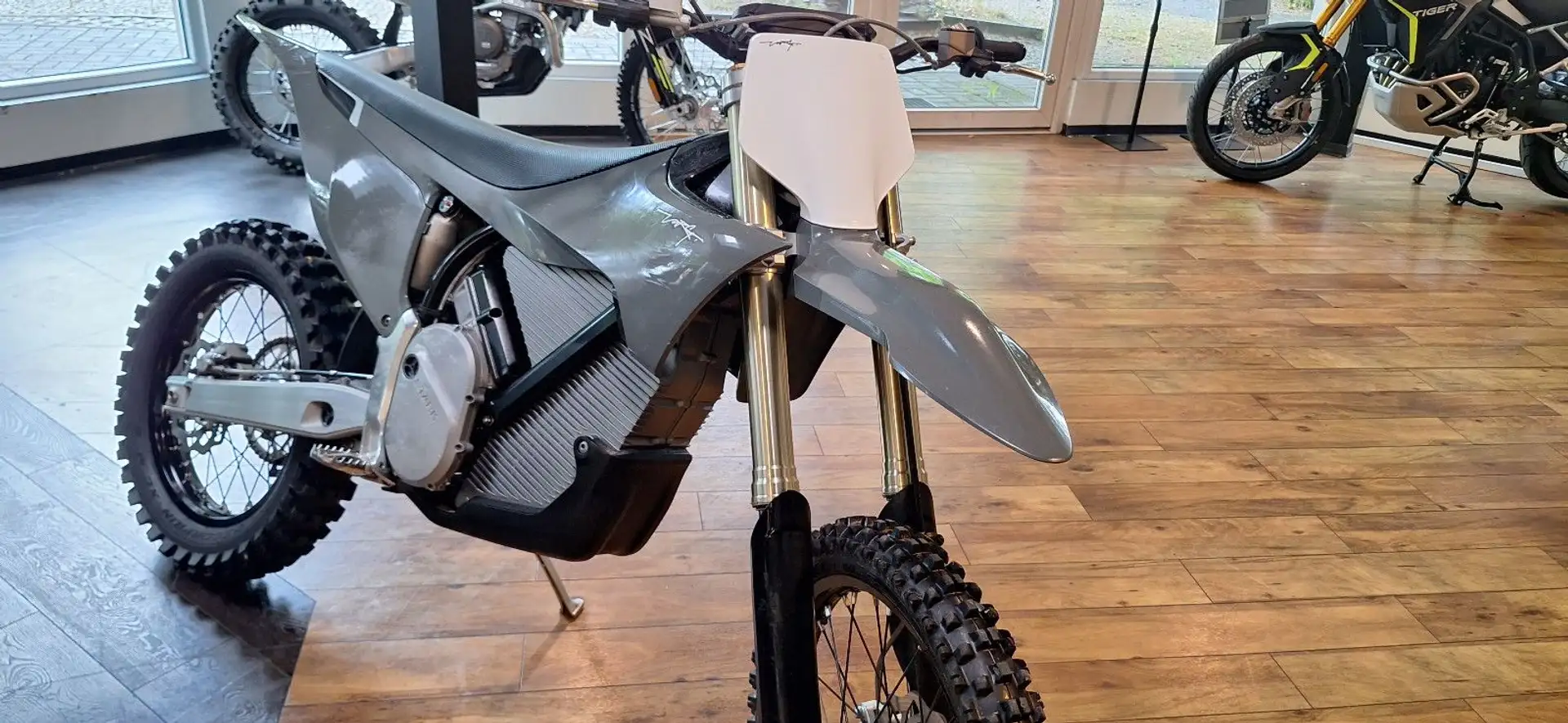 Sonstige Marken VARG ALPHA MX 80 PS NEUZUGANG ERST 19 STUNDEN Grau - 2