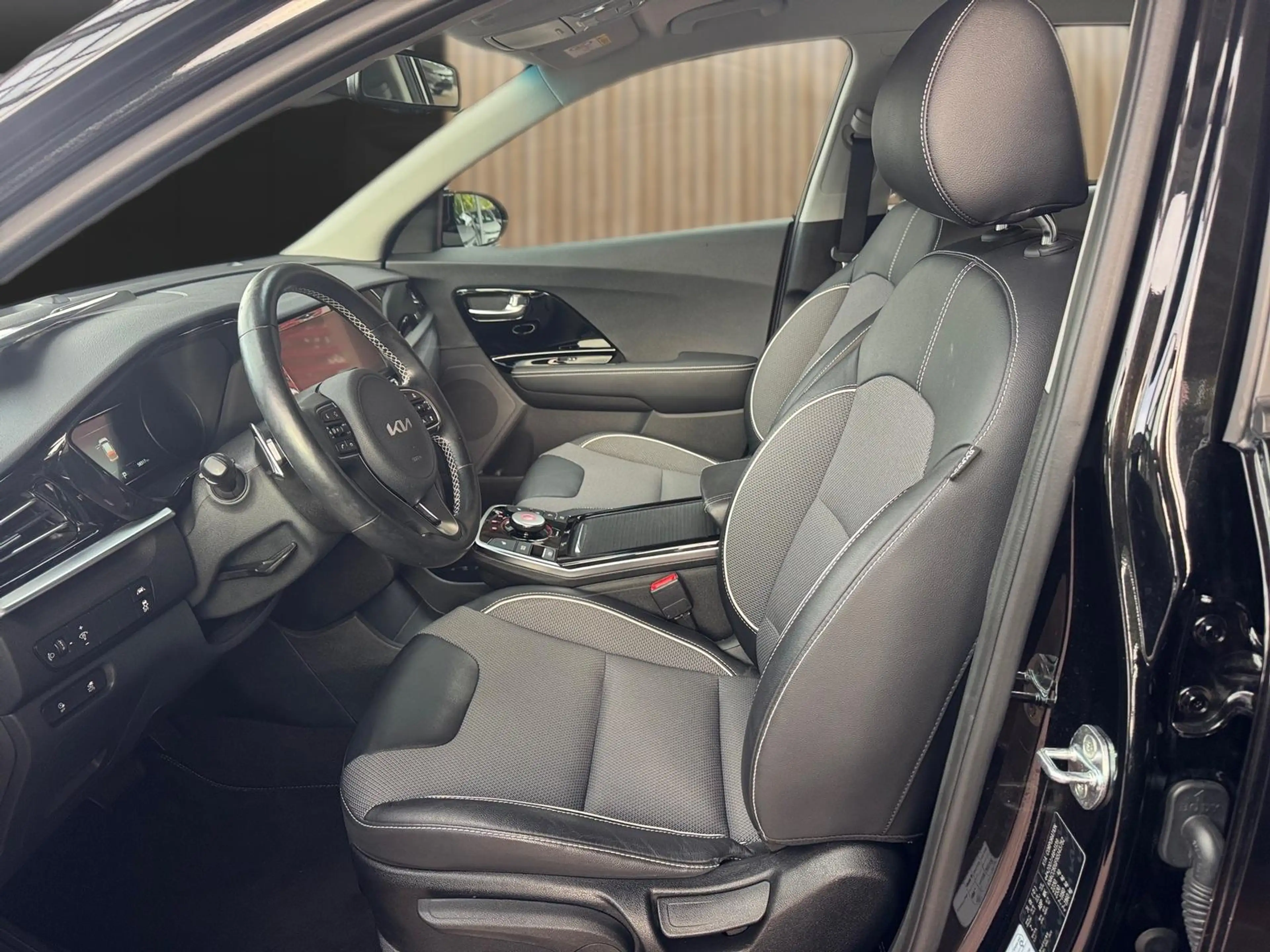 Kia e-Niro Vision 64 kWh LED Navi — photo 8