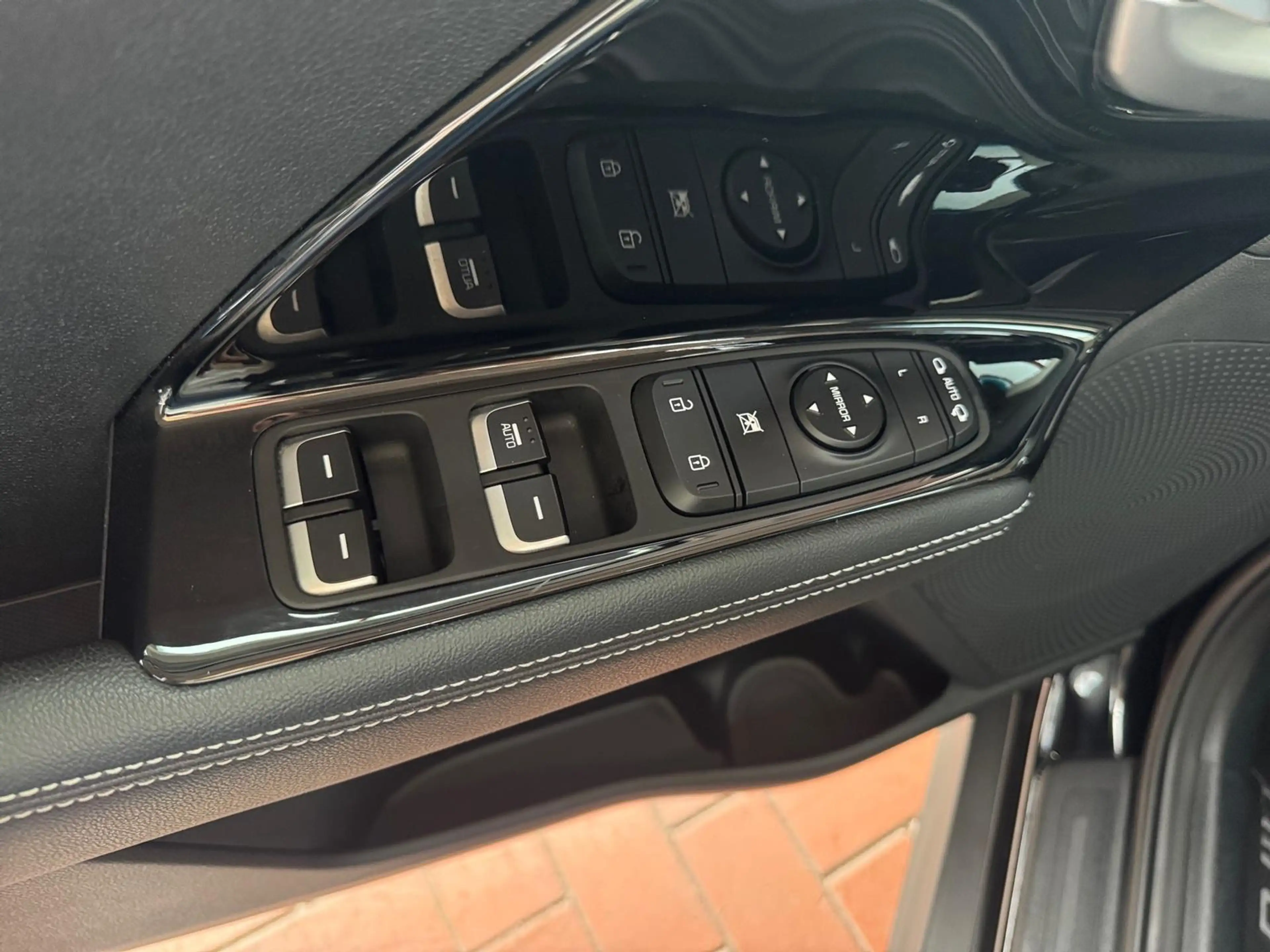 Kia e-Niro Vision 64 kWh LED Navi — photo 14