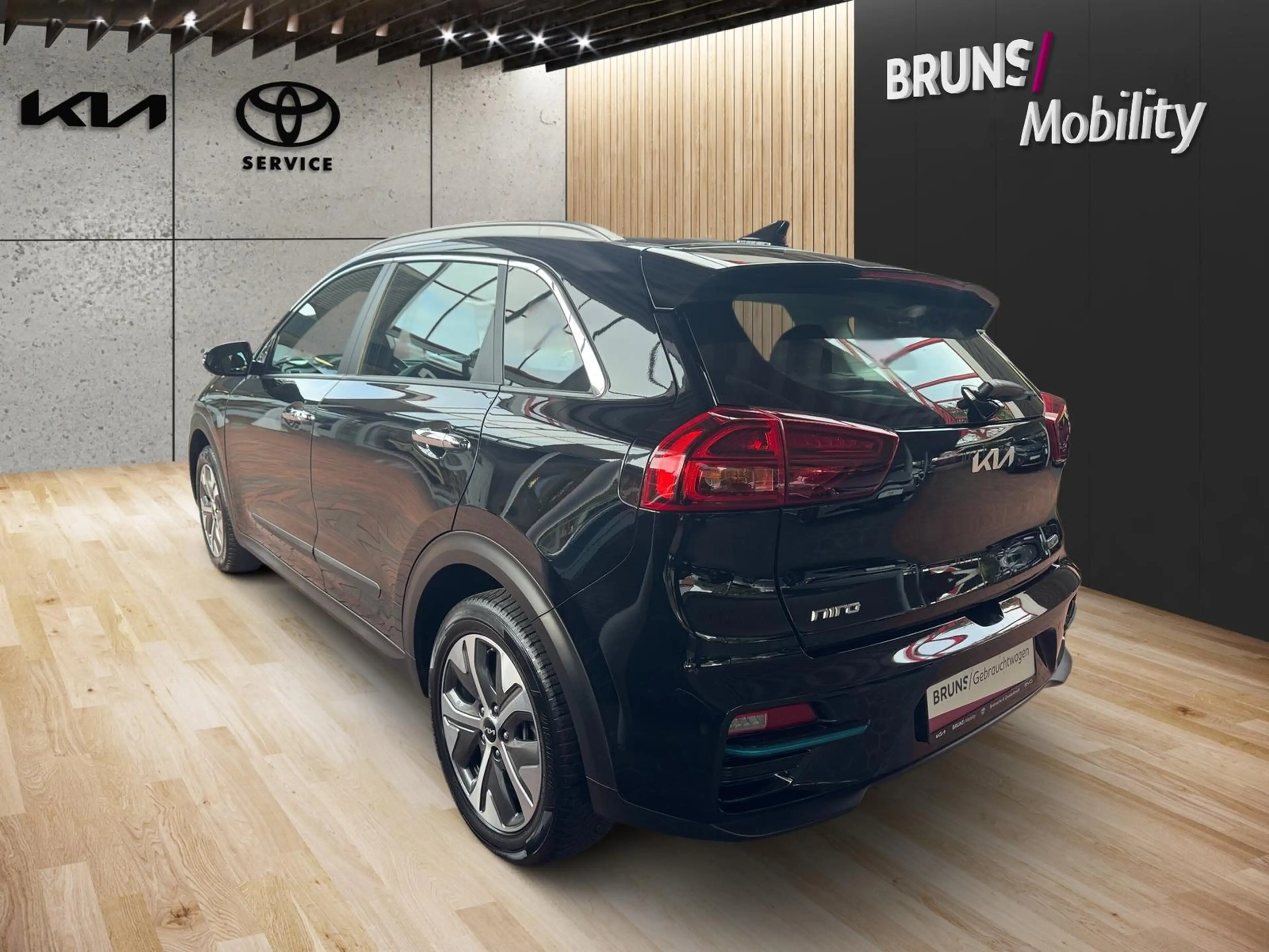 Kia e-Niro Vision 64 kWh LED Navi — photo 5