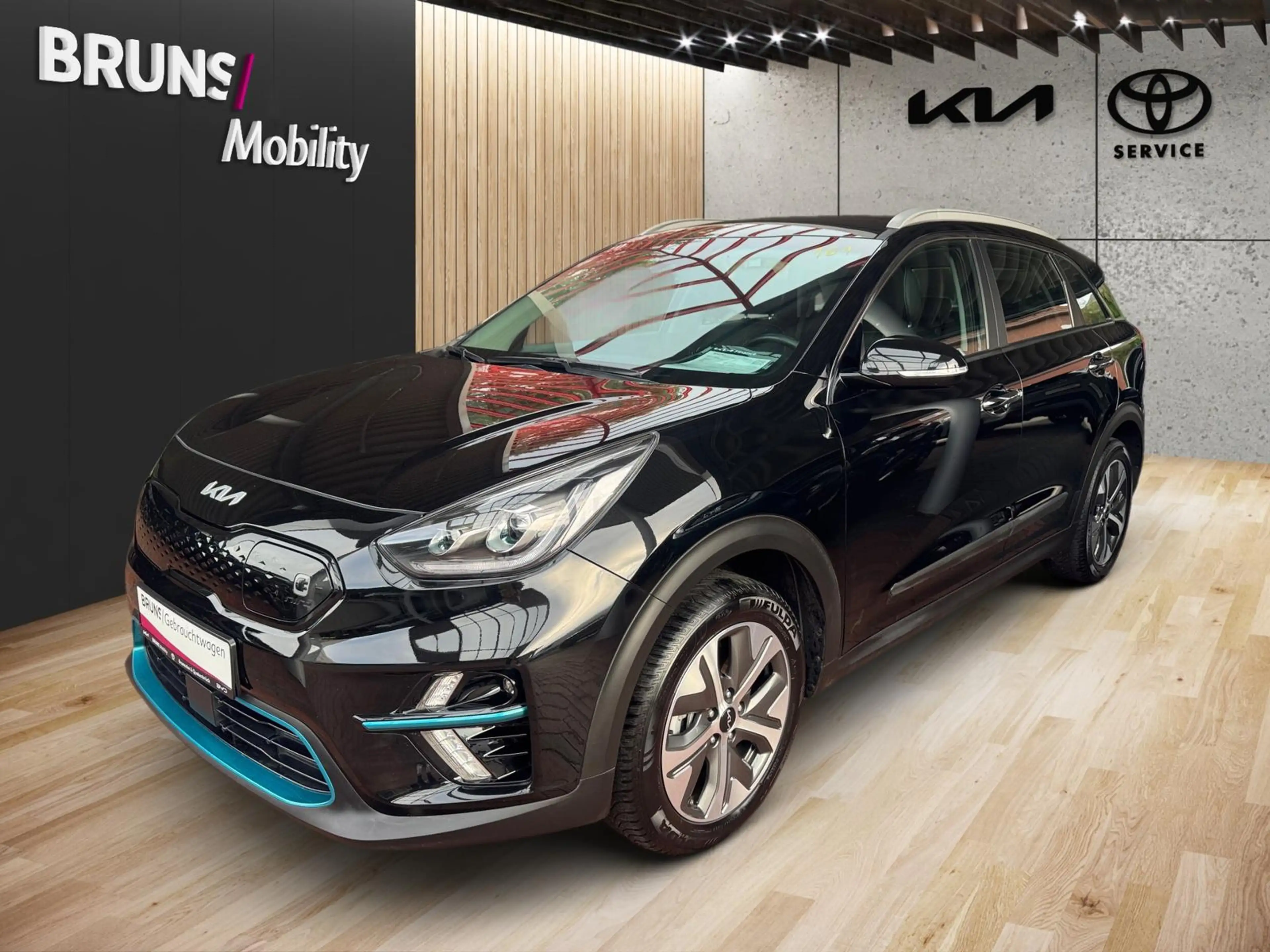Kia e-Niro Vision 64 kWh LED Navi — photo 2
