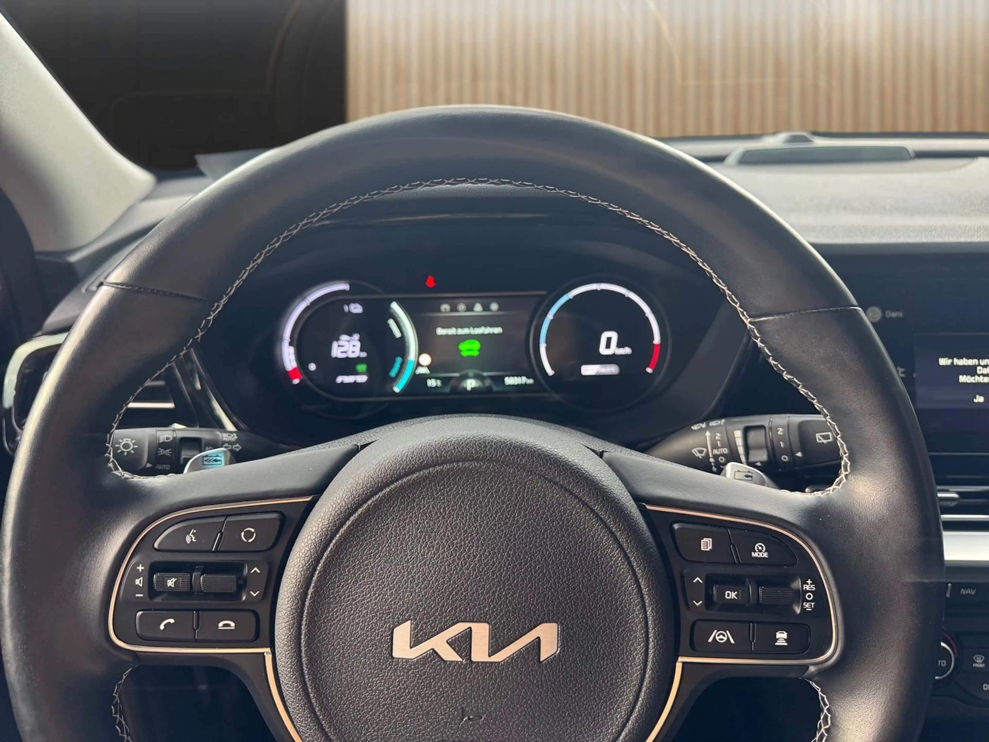 Kia e-Niro Vision 64 kWh LED Navi — photo 9
