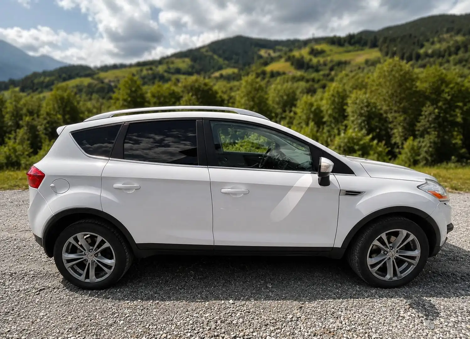 Ford Kuga Kuga 2,0 Trend 4x4 TDCI DPF Trend Weiß - 2