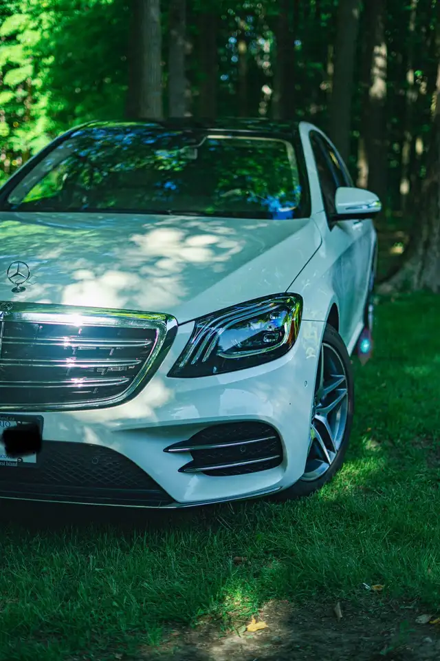 Mercedes-Benz S-Class снимка Mercedes-Benz S-Class