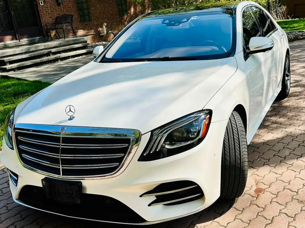 Mercedes-Benz S-Class снимка Mercedes-Benz S-Class