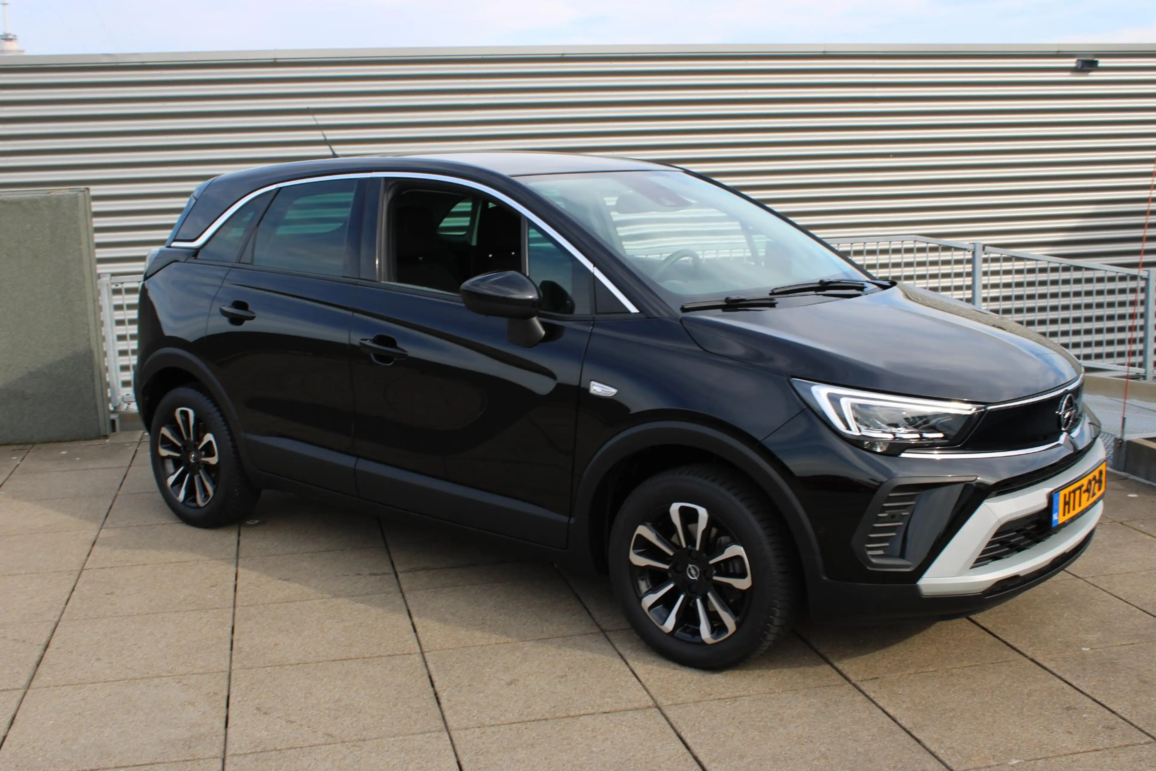 Opel Crossland 1.2 Turbo Elegance 130 PK / Navigatie / Trekhaak — photo 2