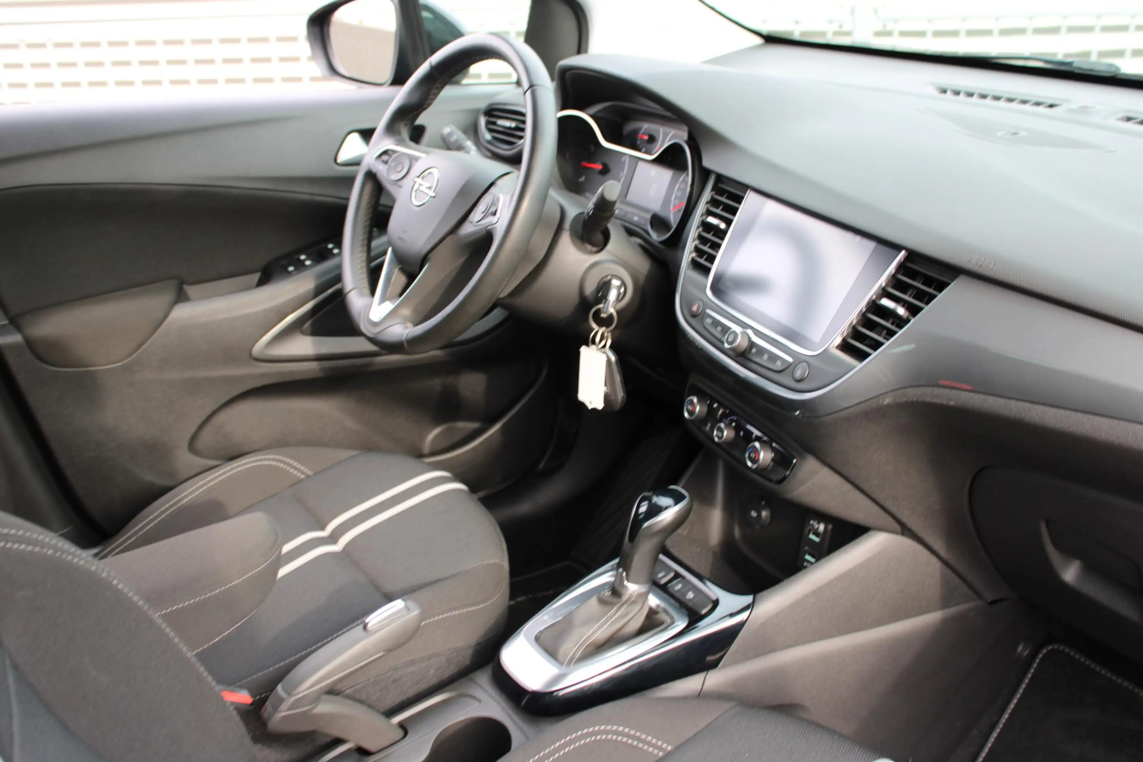 Opel Crossland 1.2 Turbo Elegance 130 PK / Navigatie / Trekhaak — photo 12