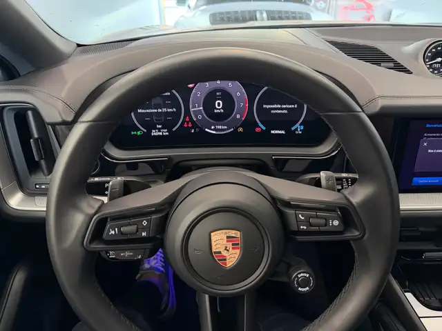 Porsche Cayenne view 8