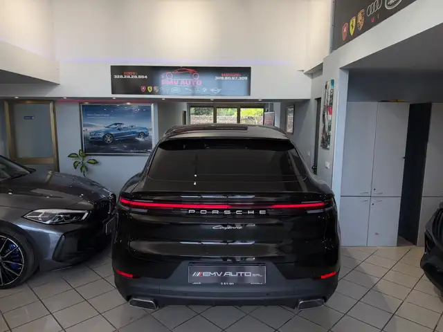 Porsche Cayenne view 15