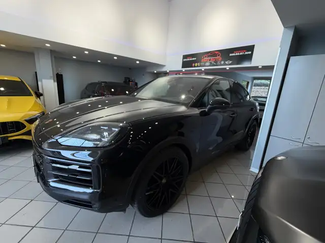 Porsche Cayenne view 4