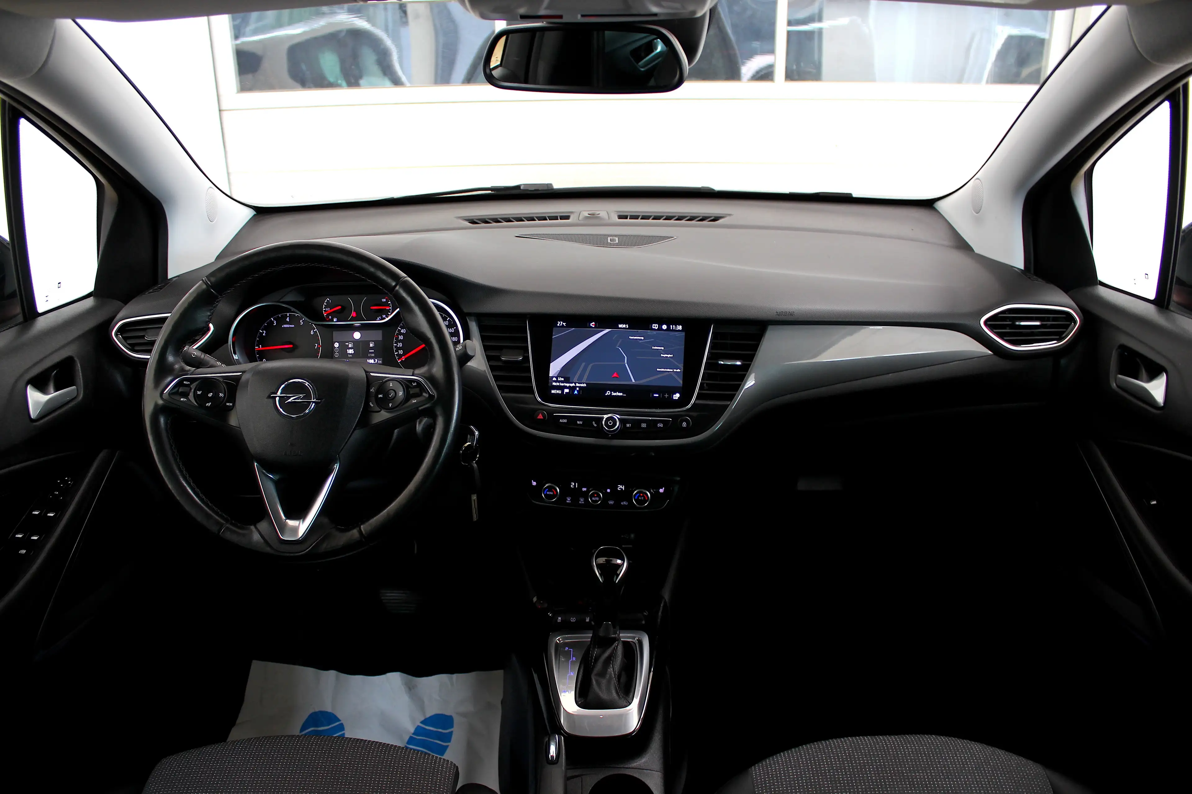 Opel Crossland (X) Elegance Automatik *NAVI*LED*AHK*ZAHNRIEMEN*PDC*KAMERA*SHZ*LHZ* — photo 11