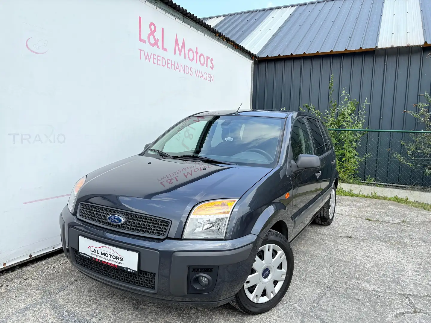 Ford Fusion 1.4i Ambiente 40.000kms Eerste Eigenaar! Gris - 1