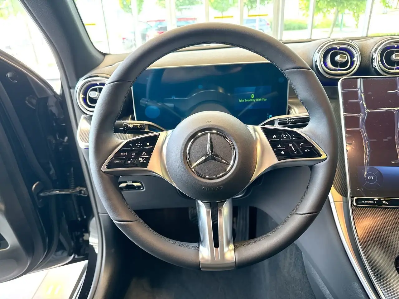 Mercedes-Benz GLC снимка Mercedes-Benz GLC