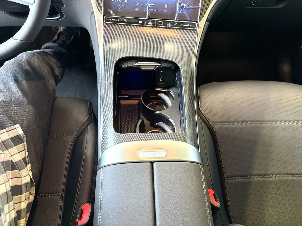 Mercedes-Benz GLC снимка Mercedes-Benz GLC