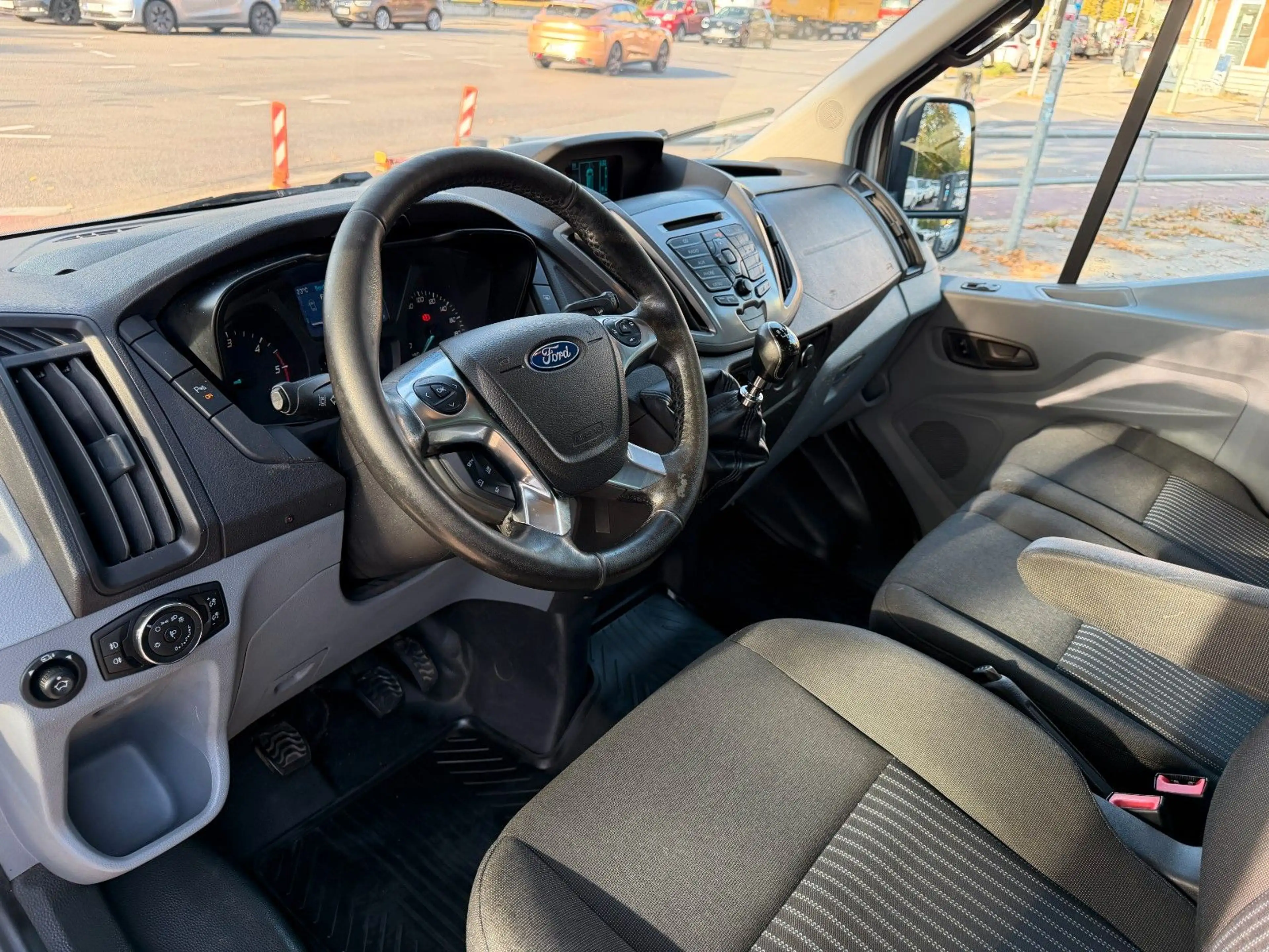 Ford Transit Custom 350 L3*1.HAND*RAMPE*KAMERA*9-SITZE — photo 12