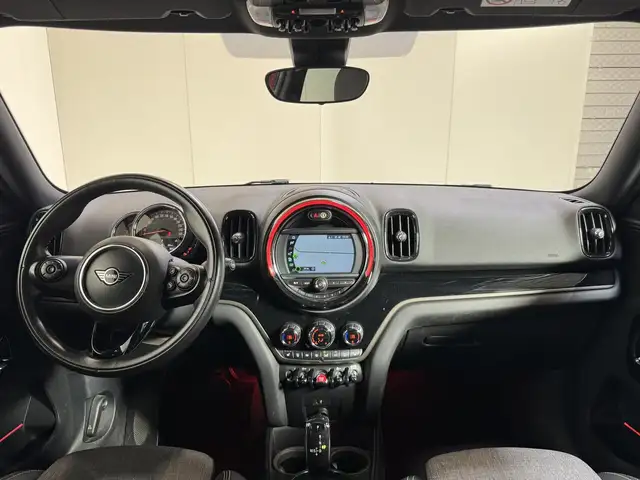 Mini Cooper Cooper view 11