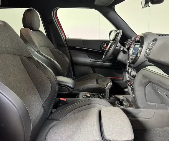 Mini Cooper Cooper view 2