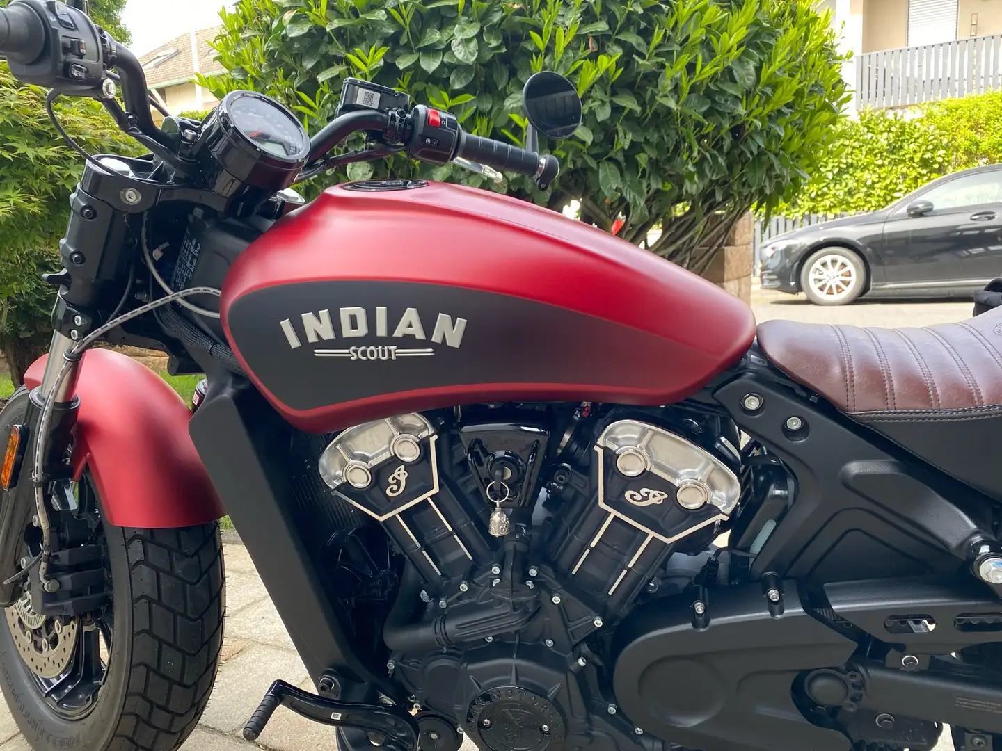 Indian Scout Bobber ICON Rot - 2
