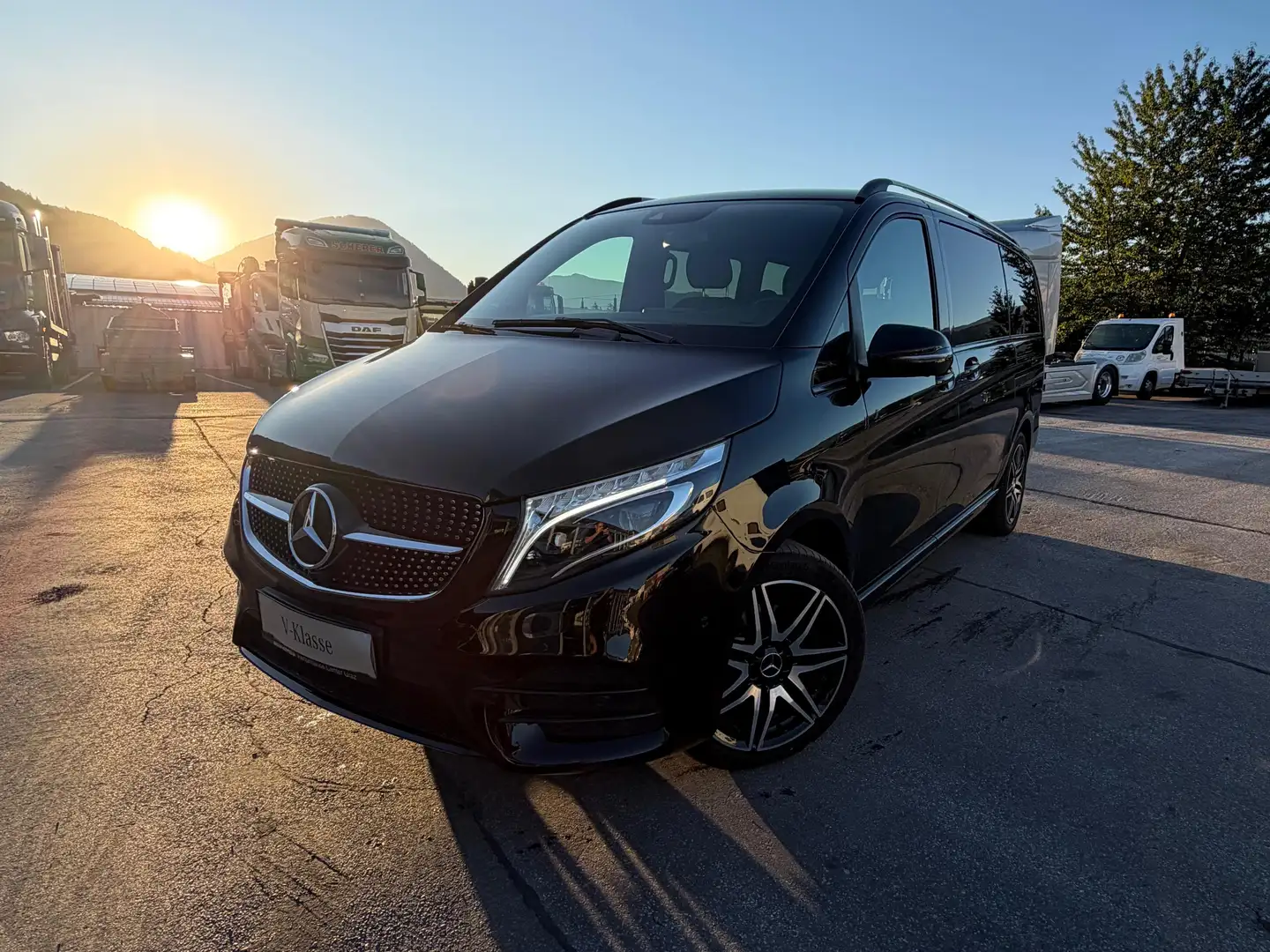 Mercedes-Benz V 300 V 300 d Kombi 4MATIC lang Exclusive Aut. Exclusive Schwarz - 1