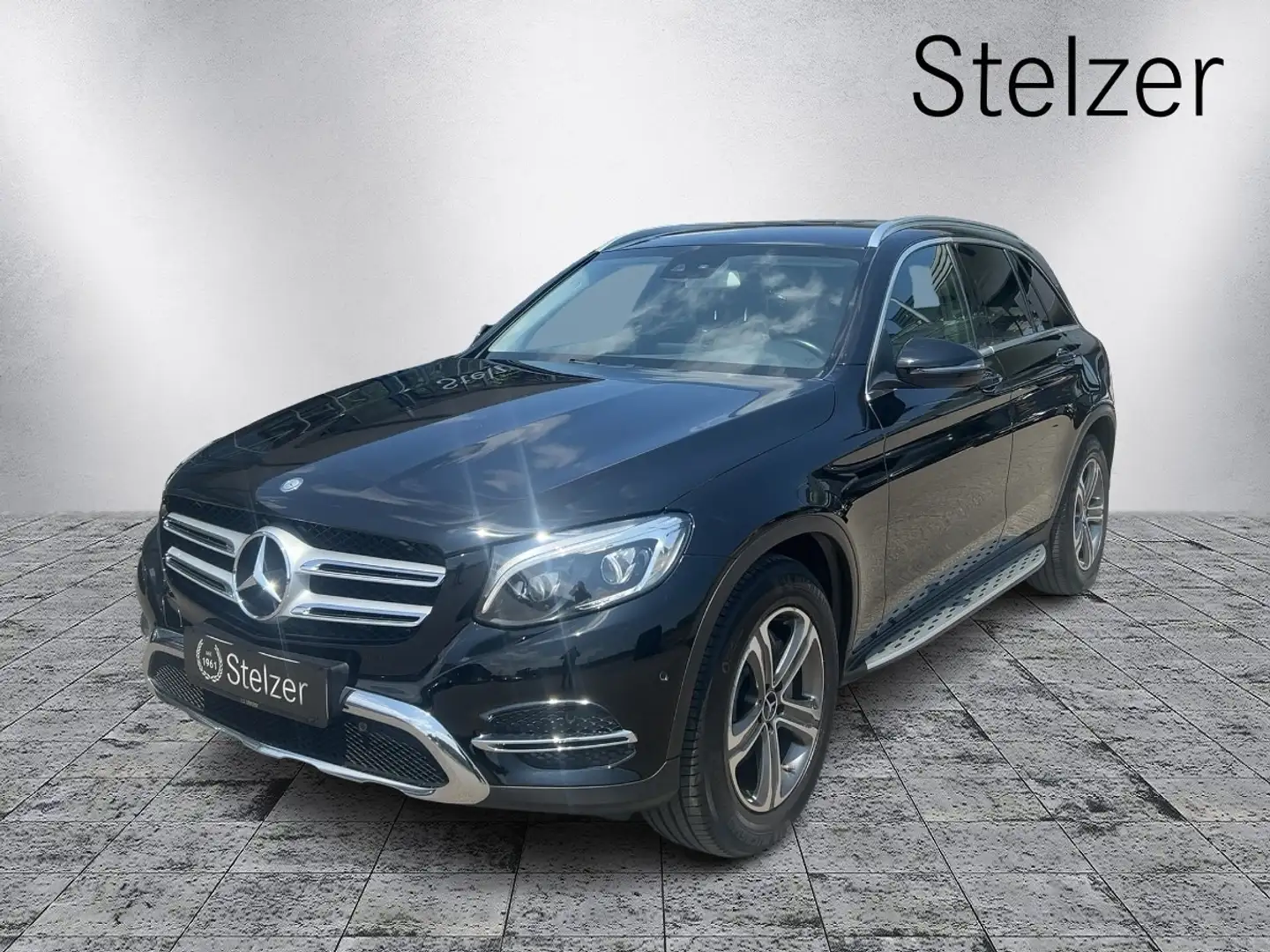 Mercedes-Benz GLC 220 d 4MATIC PTS Shz LED eHeck Klima Zwart - 1