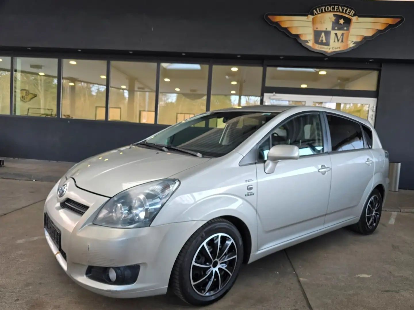 Toyota Corolla Verso 2.2 D-CAT Sol 7.SITZER/PDC/AHK Silber - 1